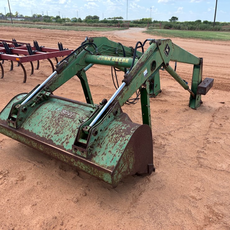 JOHN DEERE 725