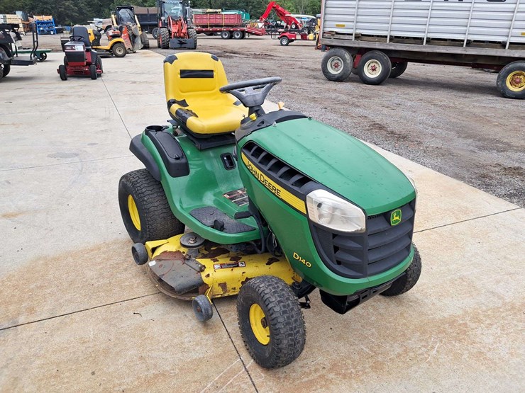 john-deere-la-image-2
