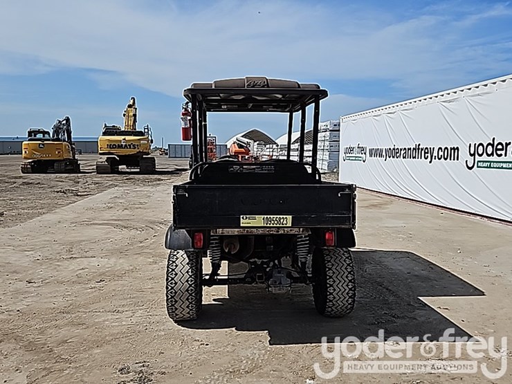 2019-club-car-carryall-1700-image-4