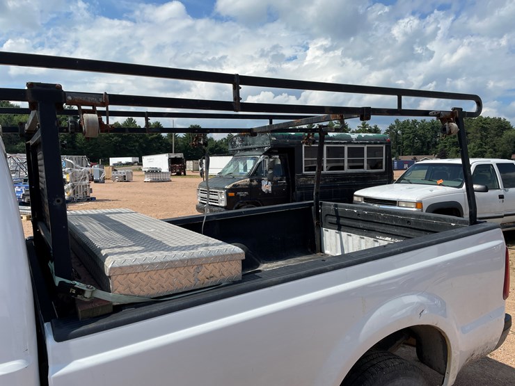 2010-ford-f250-xl-image-16
