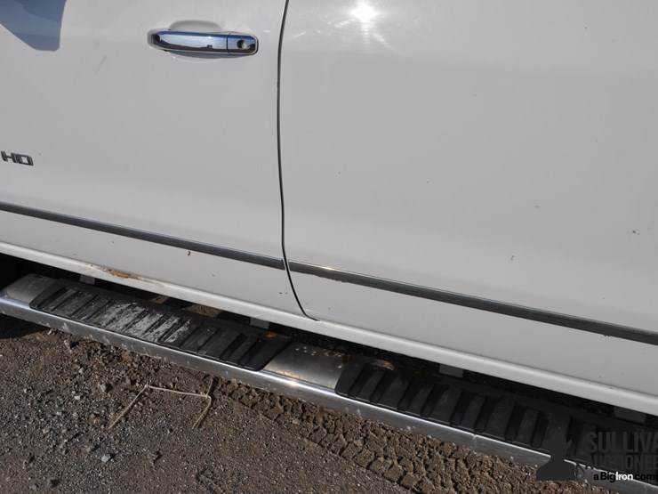 2015-chevrolet-2500-image-17