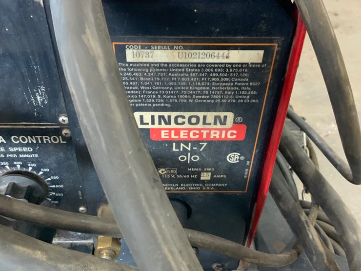 lincoln-electric-dc-400-wire-feed-welder-image-18