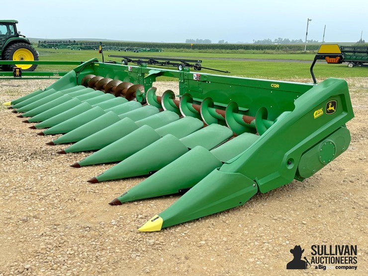 2022-john-deere-c12r-image-1