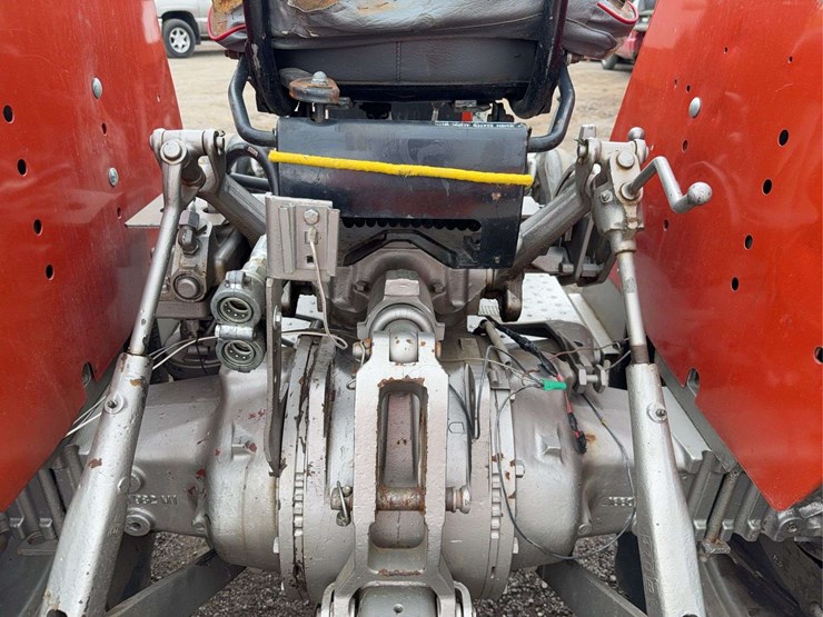 massey-ferguson-265-image-16