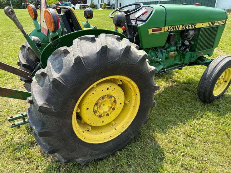 john-deere-2255-image-14