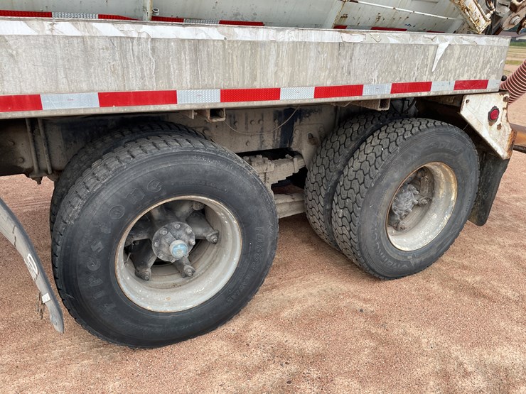 1995-ford-l9000-image-34