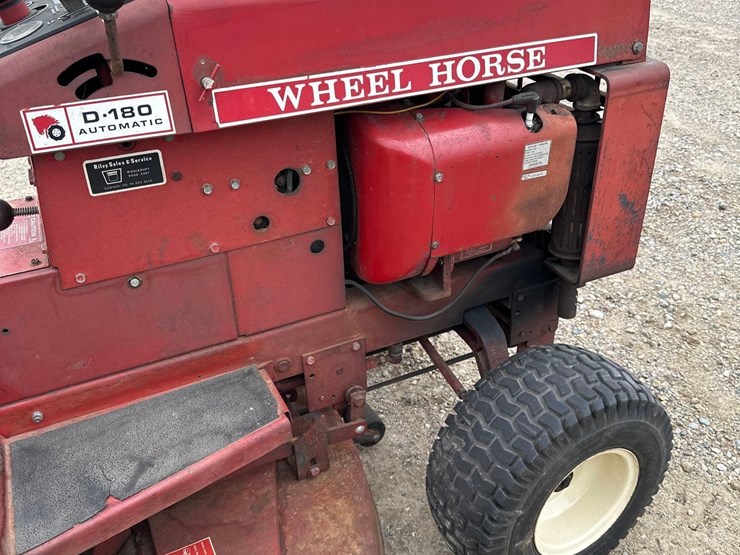 2004-wheelhorse-d180-image-7