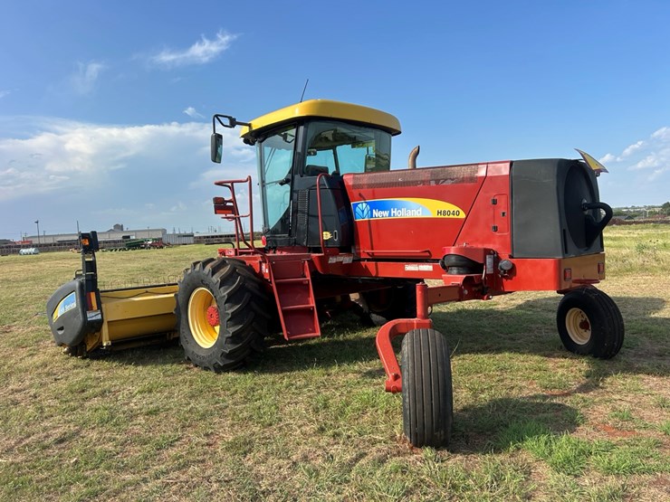 2013-new-holland-h8040-image-3