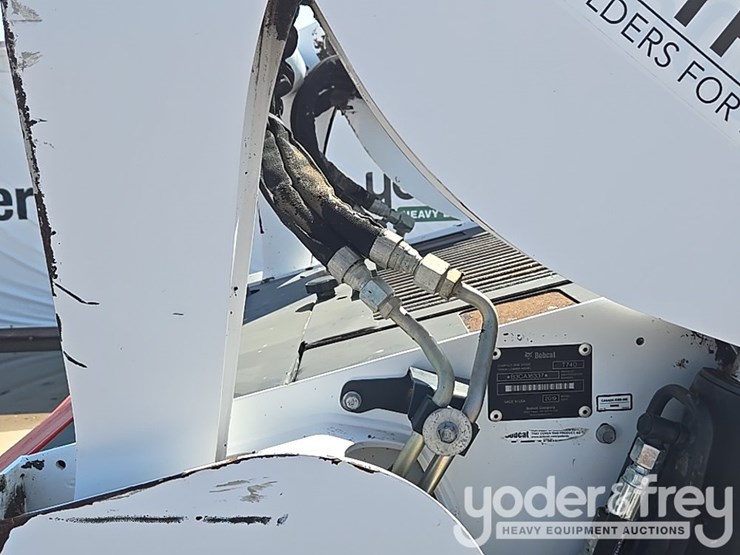 2019-bobcat-t590-image-38
