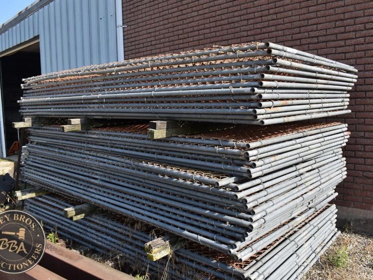 chain-link-perimeter-fence-44028-image-2
