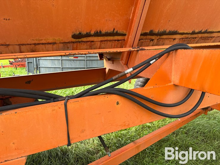 richadton-1200-harvest-wagon-image-18