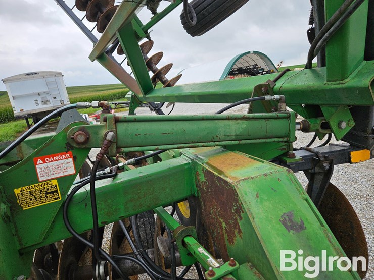 john-deere-630-image-15