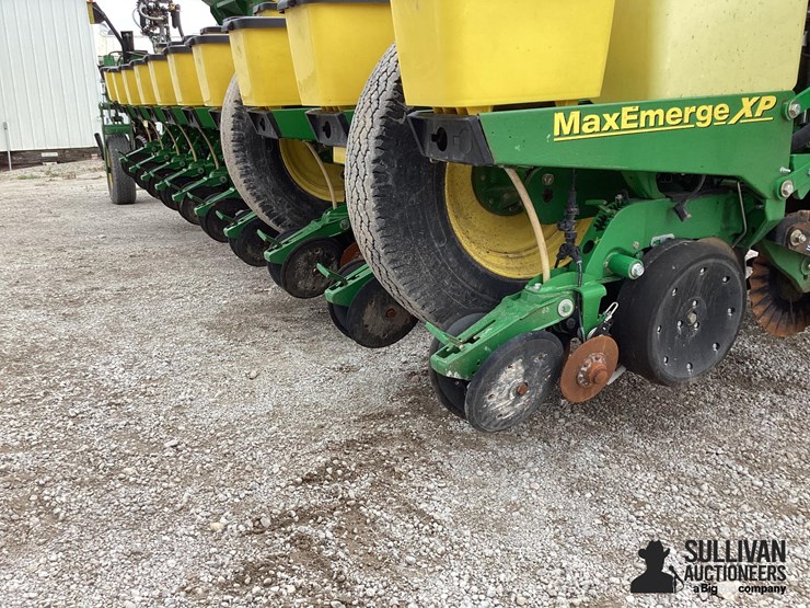 2009-john-deere-1770nt-image-19