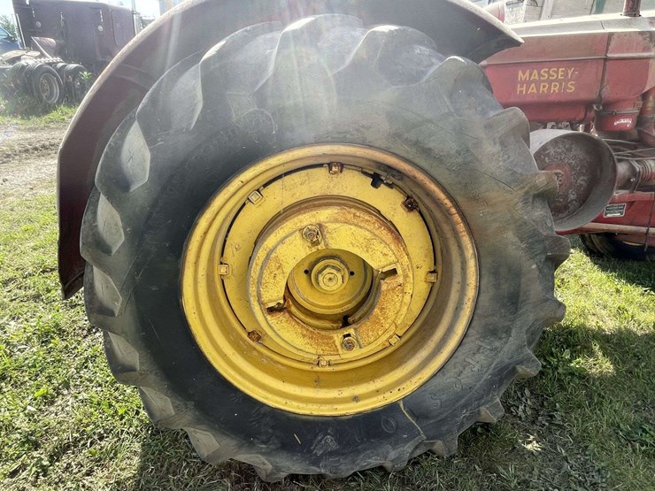 massey-harris-55-image-26