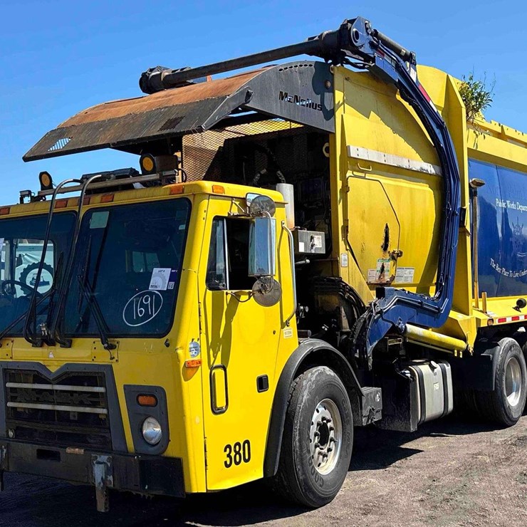 2015 MACK LEU613