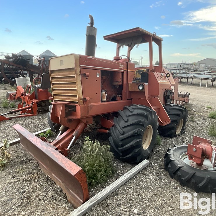 DITCH WITCH R100