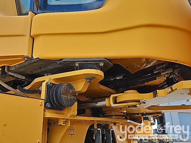 2014-volvo-l110h-image-26