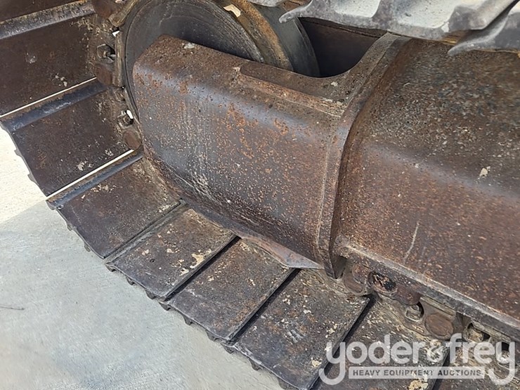 2015-caterpillar-329fl-image-12