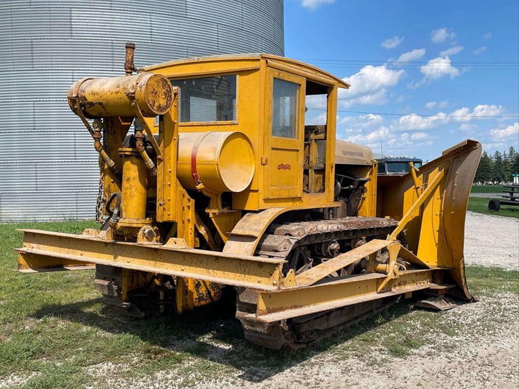caterpillar-sixty-image-7