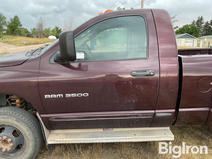 2004-dodge-ram-3500-image-13