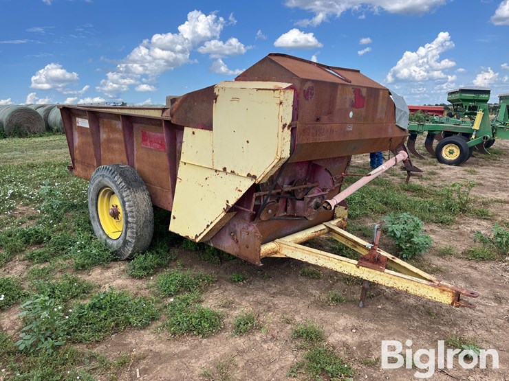 schuler-5x10-feed-wagon-image-3
