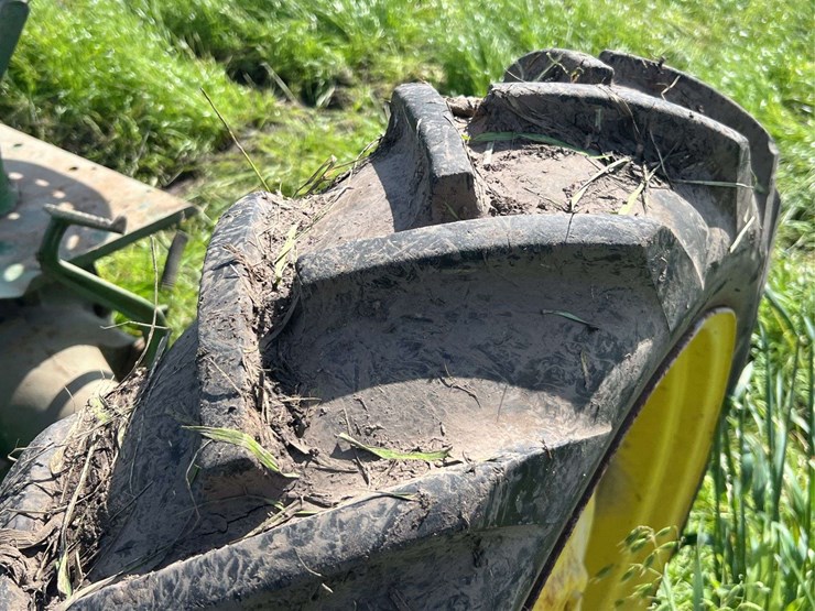 john-deere-h-image-44