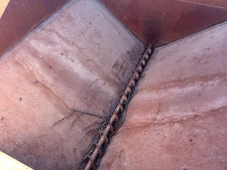#t15023-•-auger-wagon-image-2