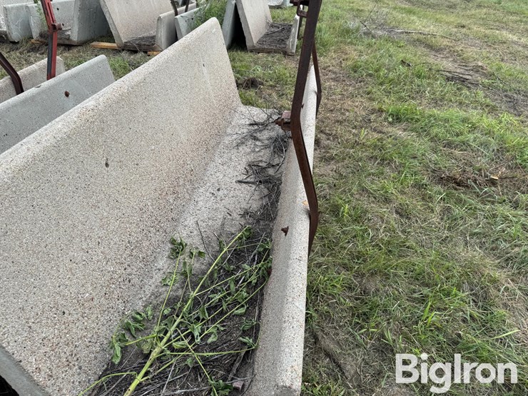 concrete-feed-bunks-image-16