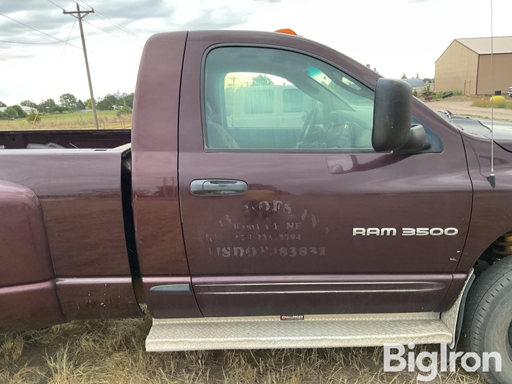 2004-dodge-ram-3500-image-19