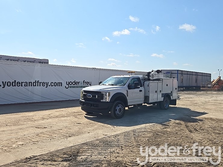 2019-ford-f550-xl-image-1