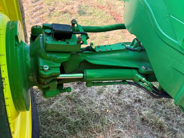 john-deere-7215r-image-12