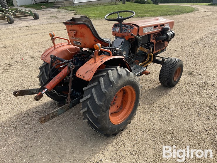 1976-kubota-b7100-image-5