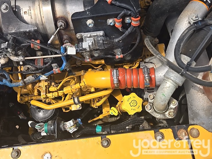 2022-deere-130g-image-70