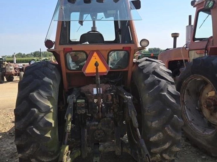 allis-chalmers-7020-image-8