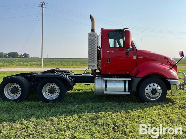 2010-international-prostar-image-4