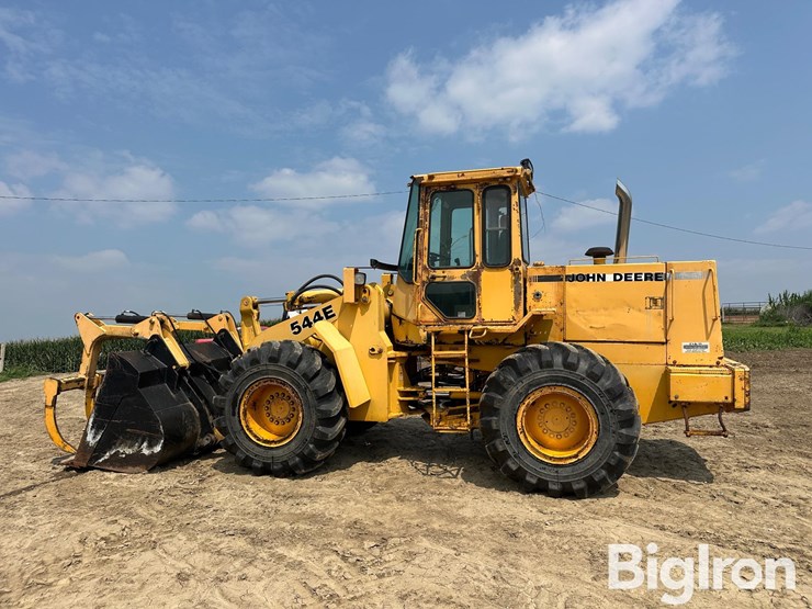 deere-544e-image-8