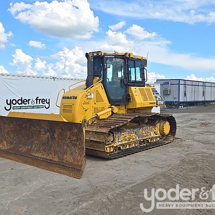 2021 KOMATSU D61PX-24