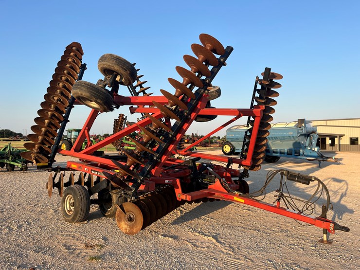 case-ih-370-image-6