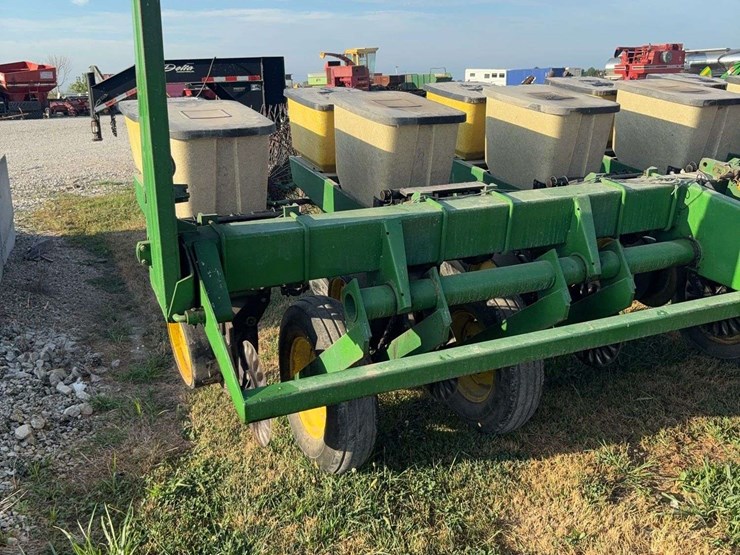 john-deere-7000-image-2