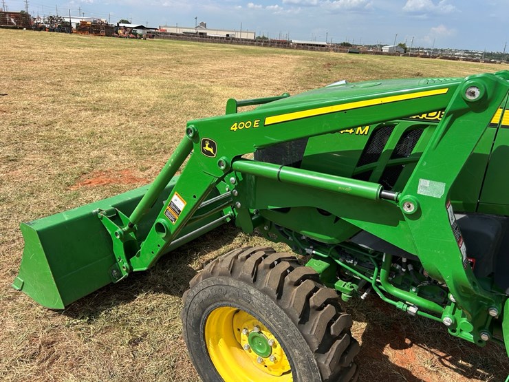 2020-john-deere-4044m-image-14