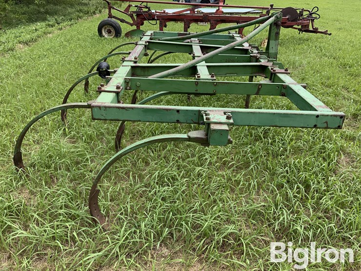 john-deere-100-image-4