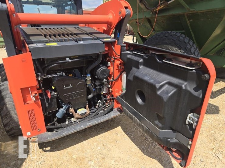 kubota-ssv75-image-8