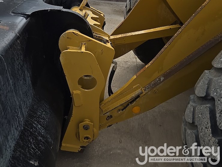 2018-caterpillar-926m-image-17