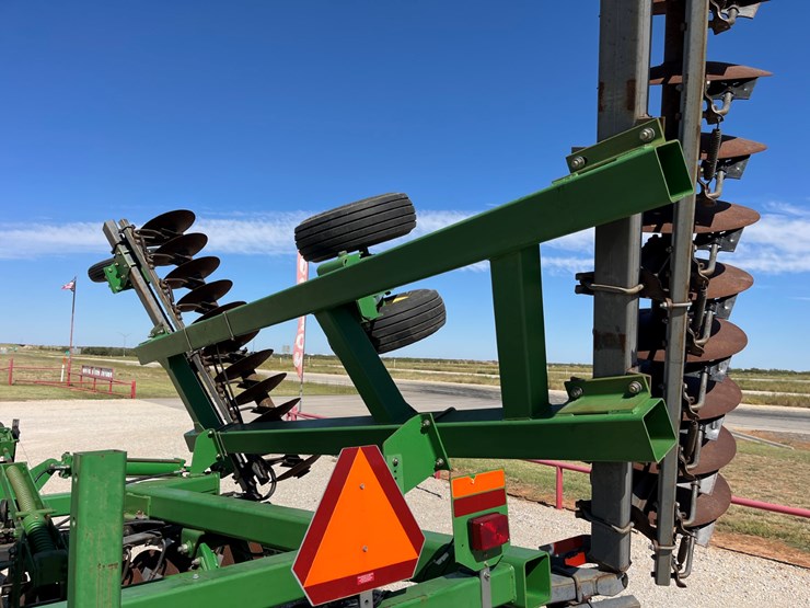 2005-john-deere-637-image-9