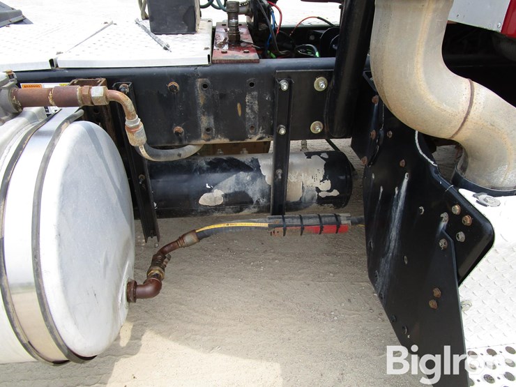 2016-kenworth-t680-image-19