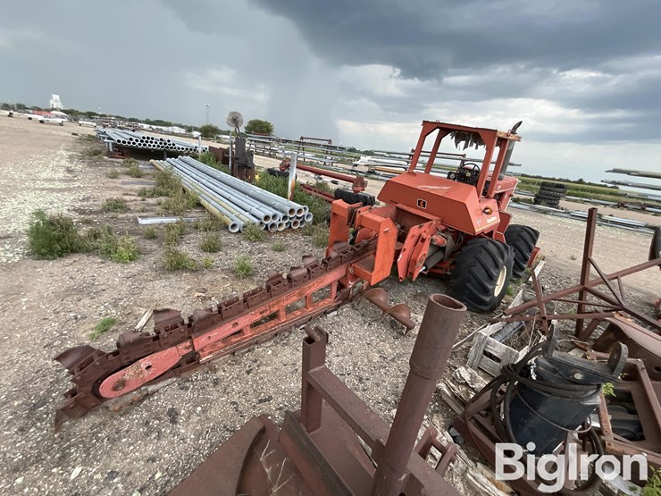 ditch-witch-r100-image-5
