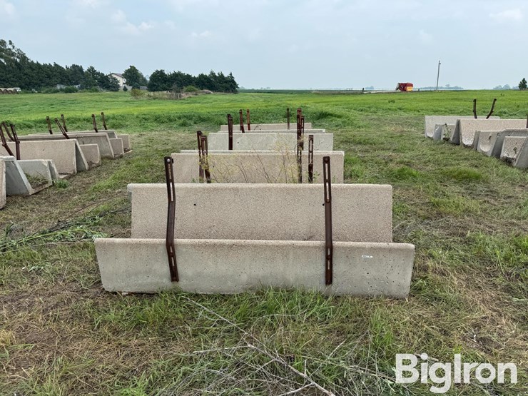 concrete-feed-bunks-image-2