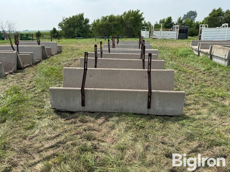 concrete-feed-bunks-image-6