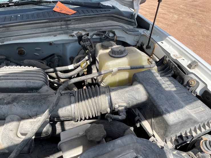 2010-ford-f250-xl-image-29