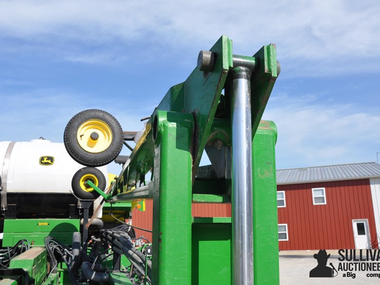 2010-john-deere-db60-image-19